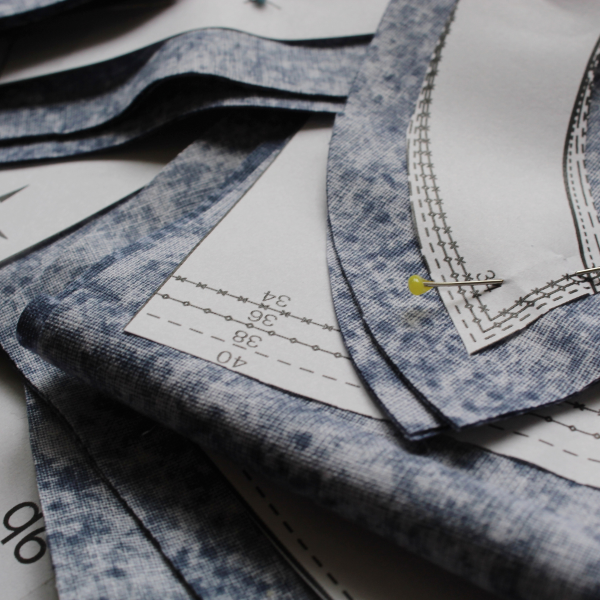 Creación de líneas comerciales de ropa para marcas y negocios en A Coruña